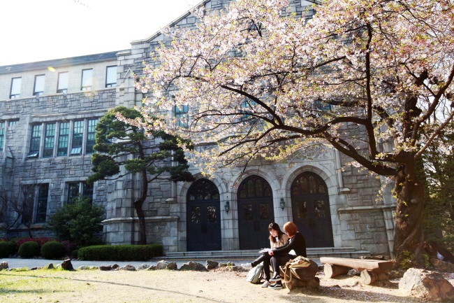 其實韓國留學跟國內(nèi)大學費用差不多，這五所性價比超高的韓國大學在等你