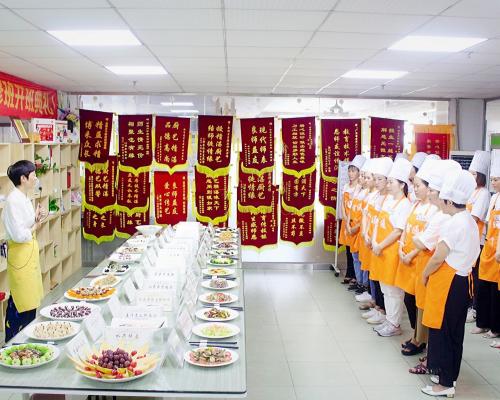 東莞智通到家-月子營(yíng)養(yǎng)膳食(17天)